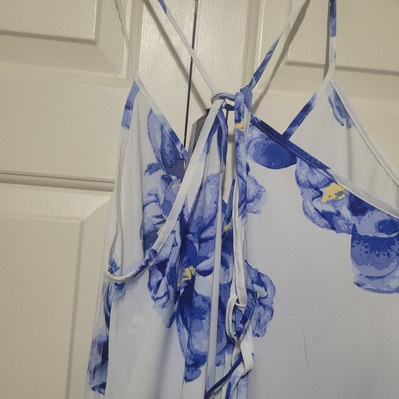 - Asymmetric Hem Floral Print Flowy Dress - Picture 5 of 6